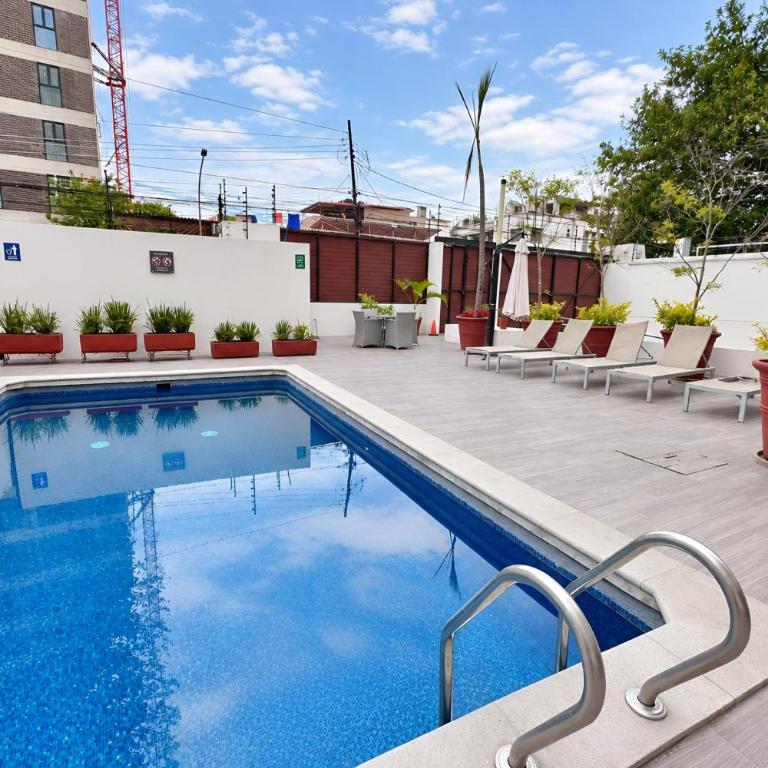 Departamento muy amplio, vista verde y alberca - Apartamento de 2 dormitorios - 1