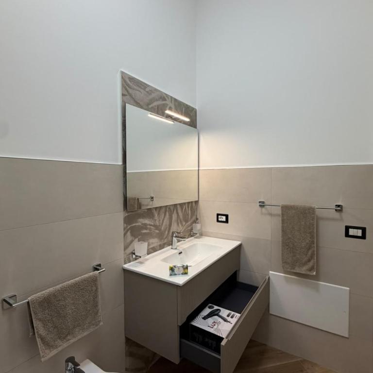 Gira Vota e Furria Ca Semu - Two-Bedroom Apartment - 10