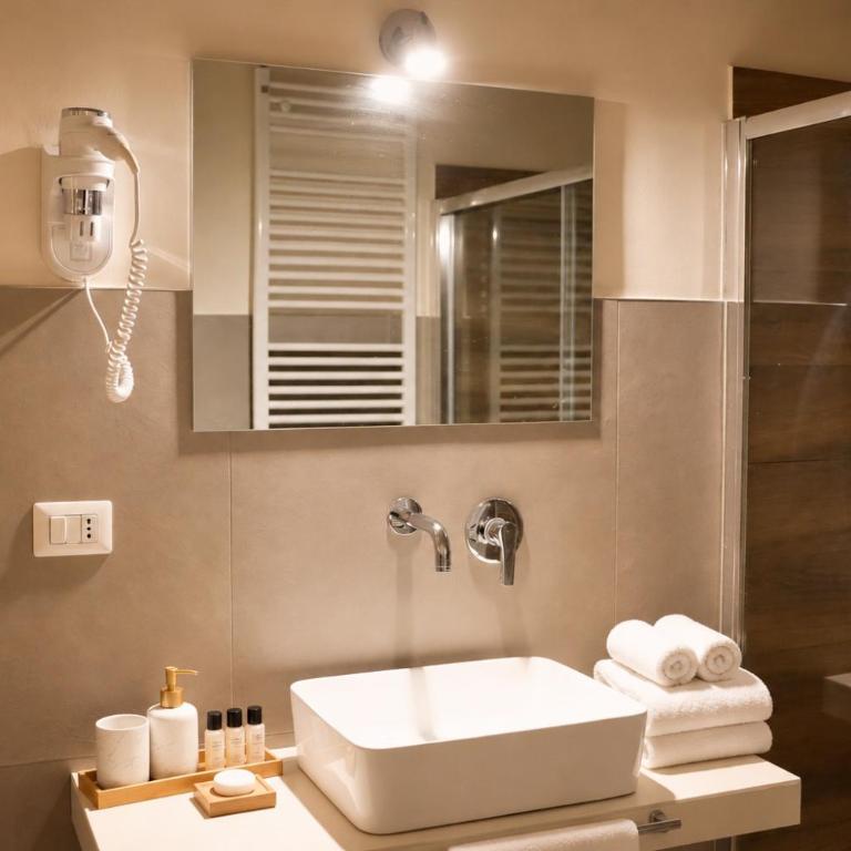 Eterna - Boutique Rooms - Camera Tripla Luxury - 9