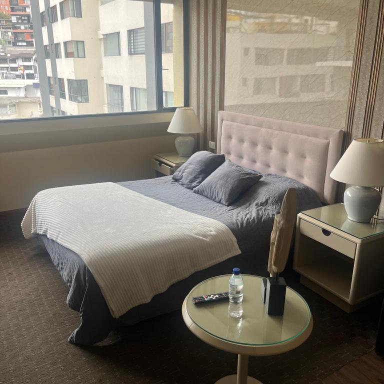 Suites Edificio Akros - Habitación Doble con baño privado - 1