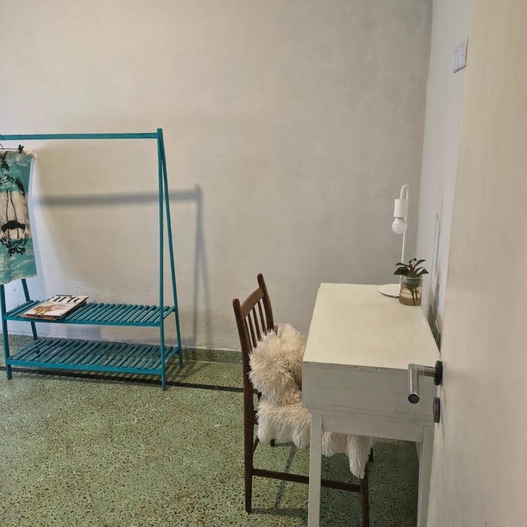 Casa a metros de la Basilica de Lujan - Casa con 1 dormitorio - 5