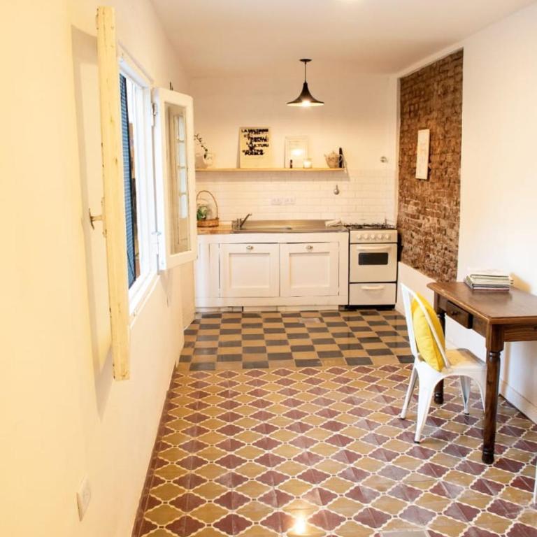 Casa a metros de la Basilica de Lujan - Casa con 1 dormitorio - 12