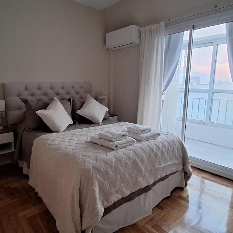 Exclusivo Semipiso con Balcón Techado y Gran Vista a metros del Hospital Italiano - One-Bedroom Apartment - 40