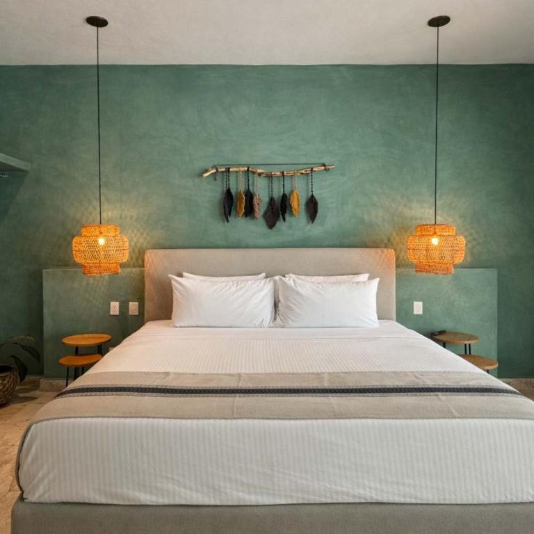 Stunning 4BR Villa with Private Pool La Veleta Retreat - Villa con piscina privada - 4