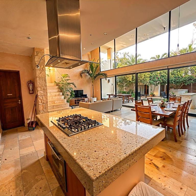 Stunning 4BR Villa with Private Pool La Veleta Retreat - Villa con piscina privada - 10