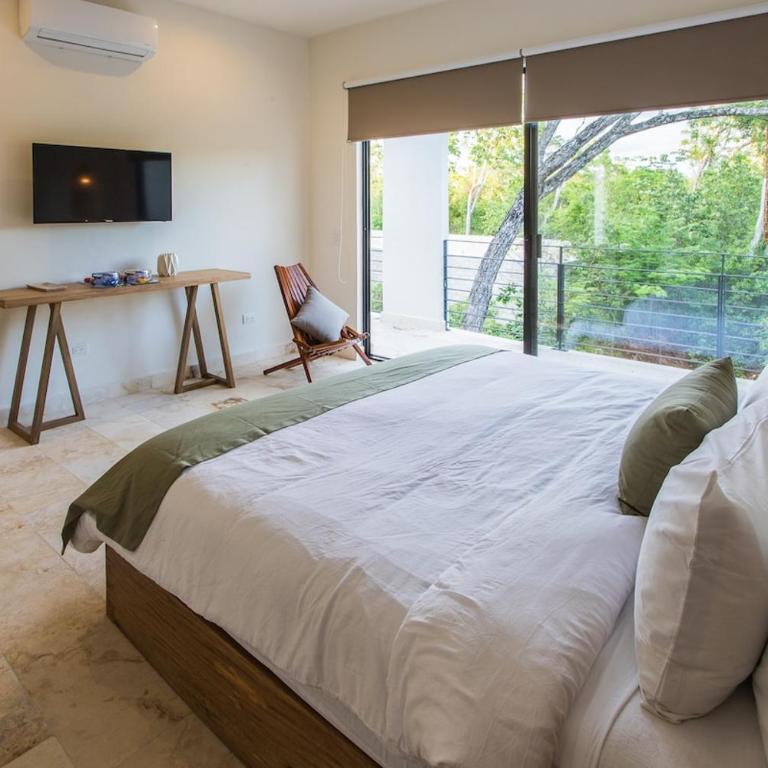 Stunning 4BR Villa with Private Pool La Veleta Retreat - Villa con piscina privada - 22