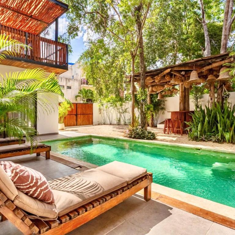 7BR Dream Villa Pool Jacuzzi and Stylish Patio - Villa - 1