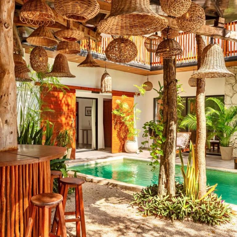 7BR Dream Villa Pool Jacuzzi and Stylish Patio - Villa - 7