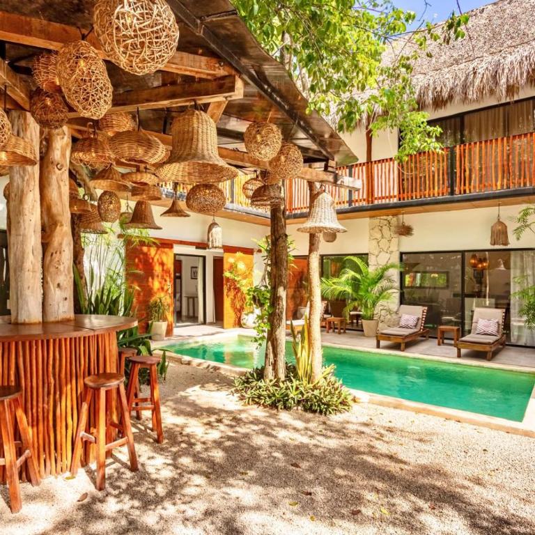 7BR Dream Villa Pool Jacuzzi and Stylish Patio - Villa - 8