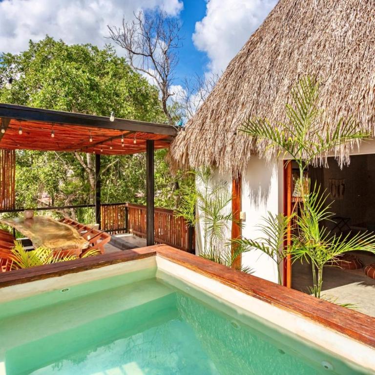 7BR Dream Villa Pool Jacuzzi and Stylish Patio - Villa - 3