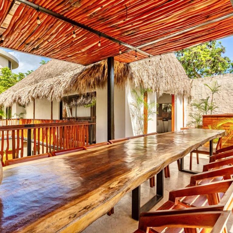 7BR Dream Villa Pool Jacuzzi and Stylish Patio - Villa - 18