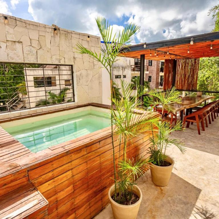 7BR Dream Villa Pool Jacuzzi and Stylish Patio - Villa - 20