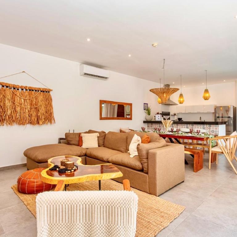 7BR Dream Villa Pool Jacuzzi and Stylish Patio - Villa - 22