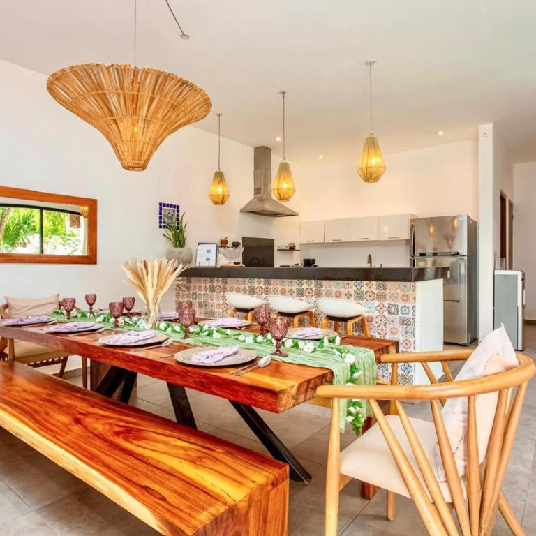7BR Dream Villa Pool Jacuzzi and Stylish Patio - Villa - 25