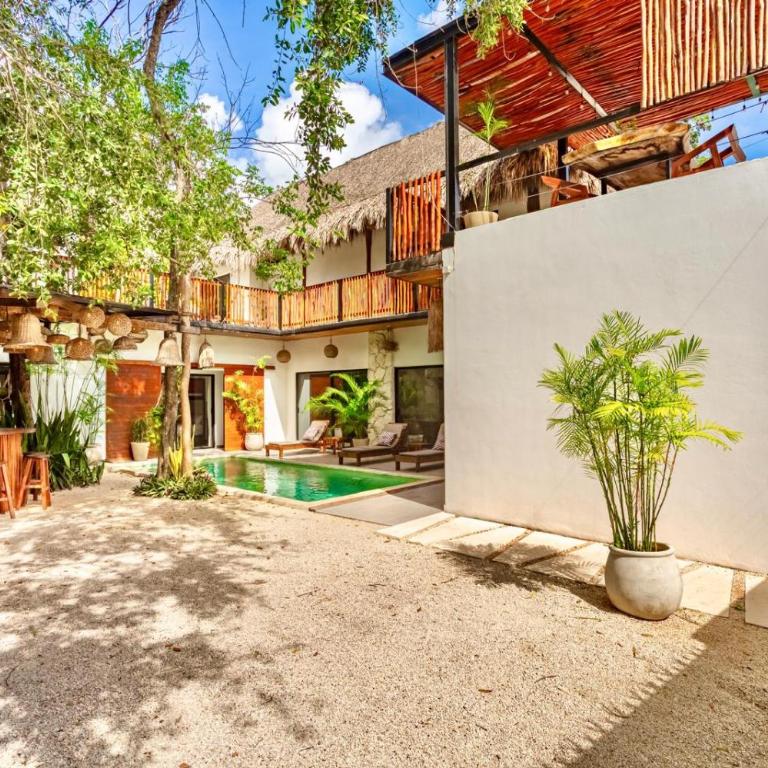 7BR Dream Villa Pool Jacuzzi and Stylish Patio - Villa - 38