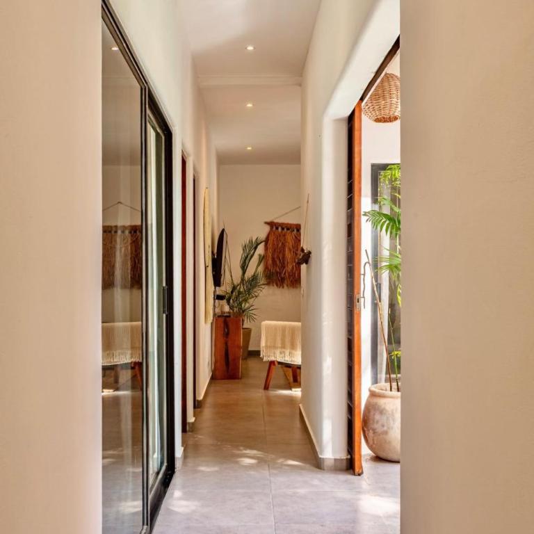 7BR Dream Villa Pool Jacuzzi and Stylish Patio - Villa - 52