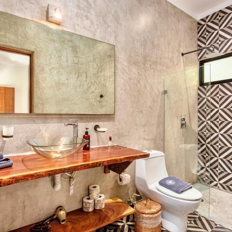 7BR Dream Villa Pool Jacuzzi and Stylish Patio - Villa - 55