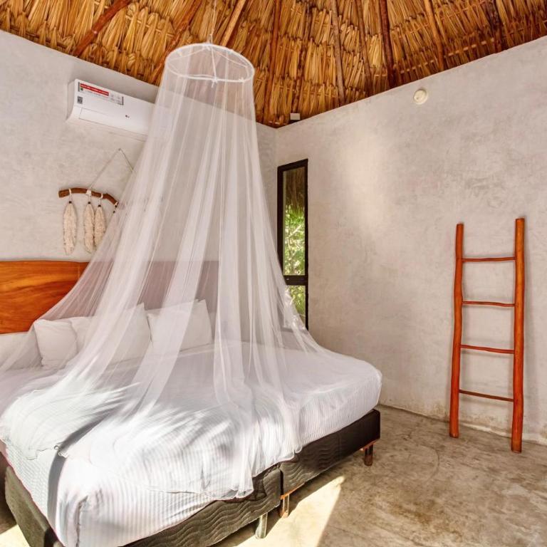 7BR Dream Villa Pool Jacuzzi and Stylish Patio - Villa - 75