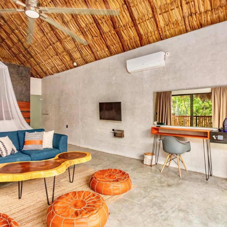 7BR Dream Villa Pool Jacuzzi and Stylish Patio - Villa - 77