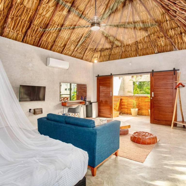 7BR Dream Villa Pool Jacuzzi and Stylish Patio - Villa - 78