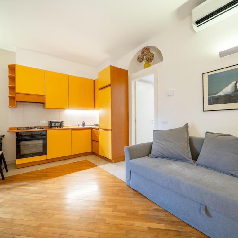 Milan Cathedral 8 minutes - 4 guests - De Angeli Metro - Apartamento de 2 dormitorios - 3