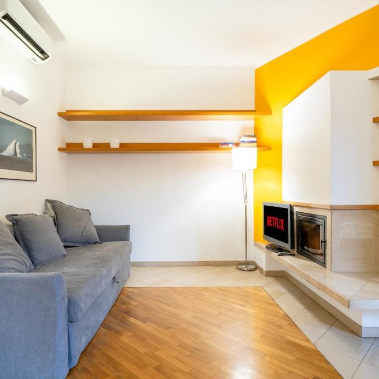 Milan Cathedral 8 minutes - 4 guests - De Angeli Metro - Apartamento de 2 dormitorios - 6