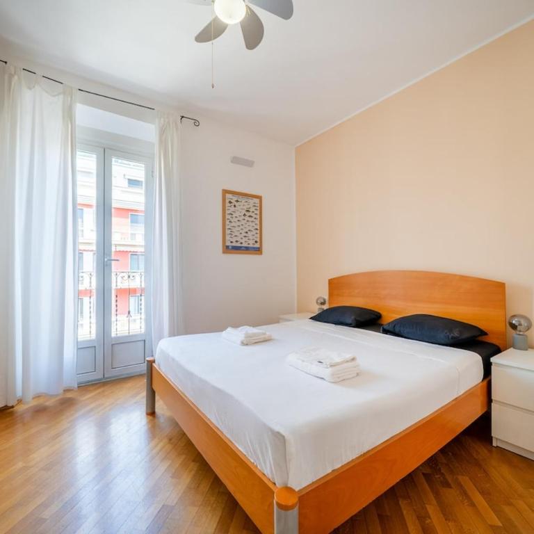 Milan Cathedral 8 minutes - 4 guests - De Angeli Metro - Apartamento de 2 dormitorios - 22