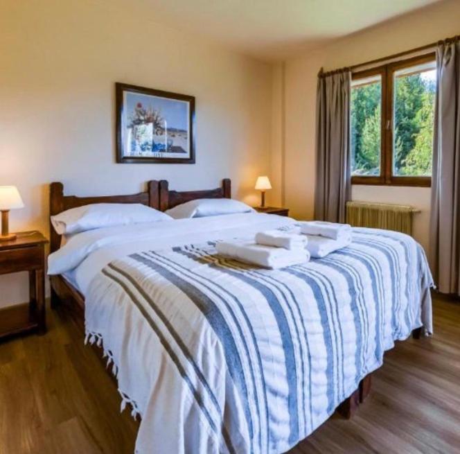 Apartur - One-Bedroom Apartment - 1