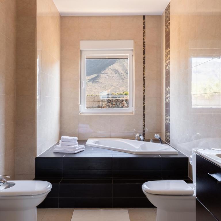 Villa Brisa de Arona - Villa with Private Pool - 32