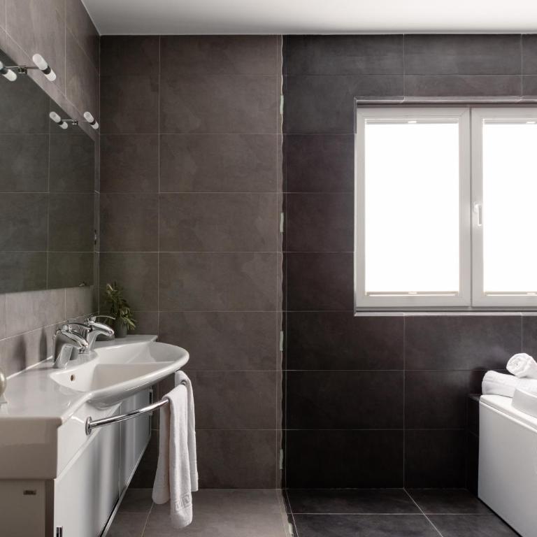 Villa Brisa de Arona - Villa with Private Pool - 37