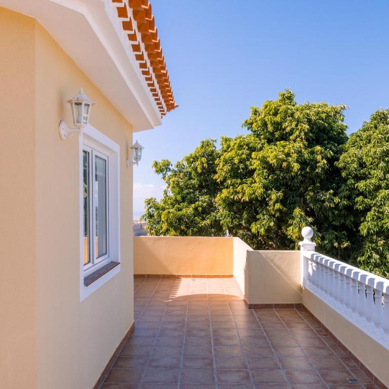 Villa Brisa de Arona - Villa with Private Pool - 45