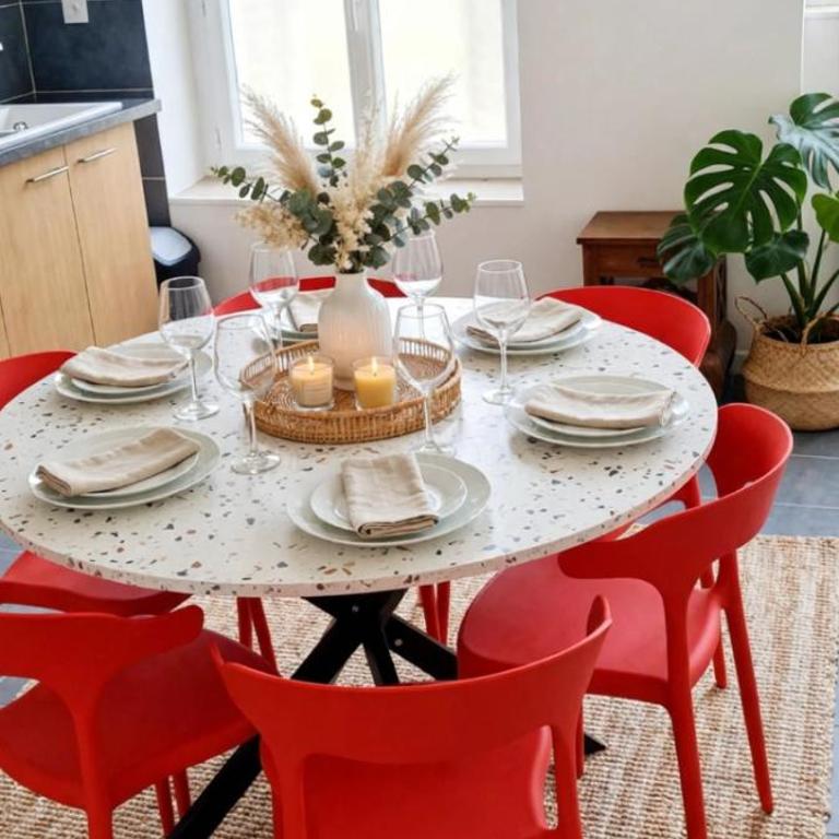 G0 Cozy, bright, warm - Two-Bedroom Apartment - 8