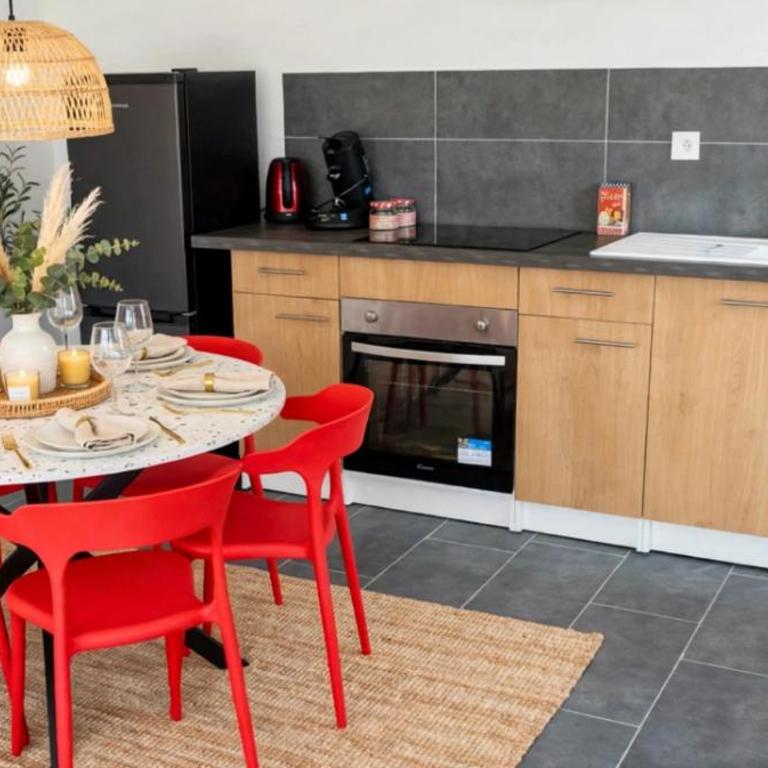 G0 Cozy, bright, warm - Two-Bedroom Apartment - 9