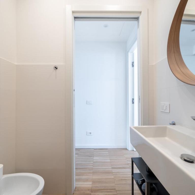 Milan Renovated Flat - Metro Brenta - Duomo 8 min - Appartamento con 2 Camere da Letto - 2