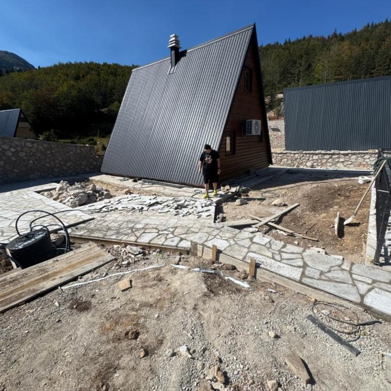 Durmitor Bear - Deluks Vila - 9