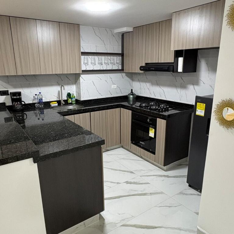Cozy apartment, steps from Comfaboy - Apartamento de 3 dormitorios - 10
