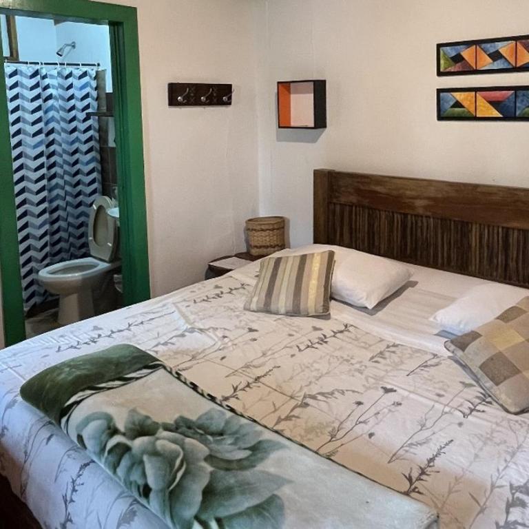 Hostal Estrella de Agua - Habitación con cama extragrande. - 1