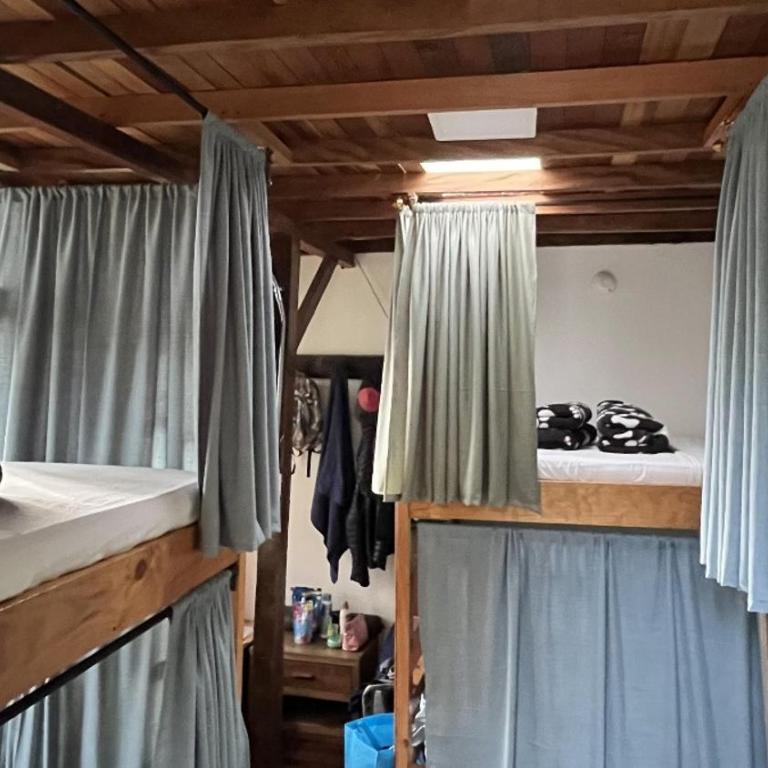 Hostal Estrella de Agua - Cama en habitación compartida mixta de 6 camas - 3