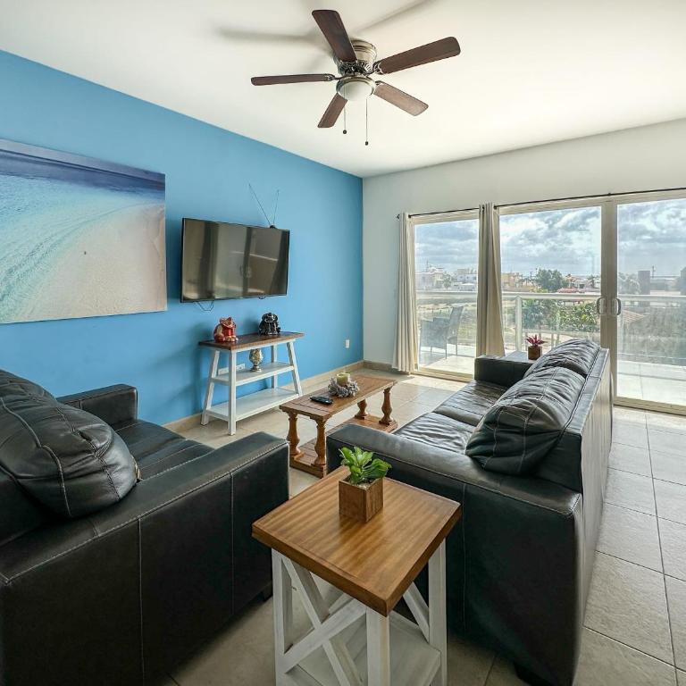 Spacious 2BR Condo with Great Views N302 - Apartamento - 1