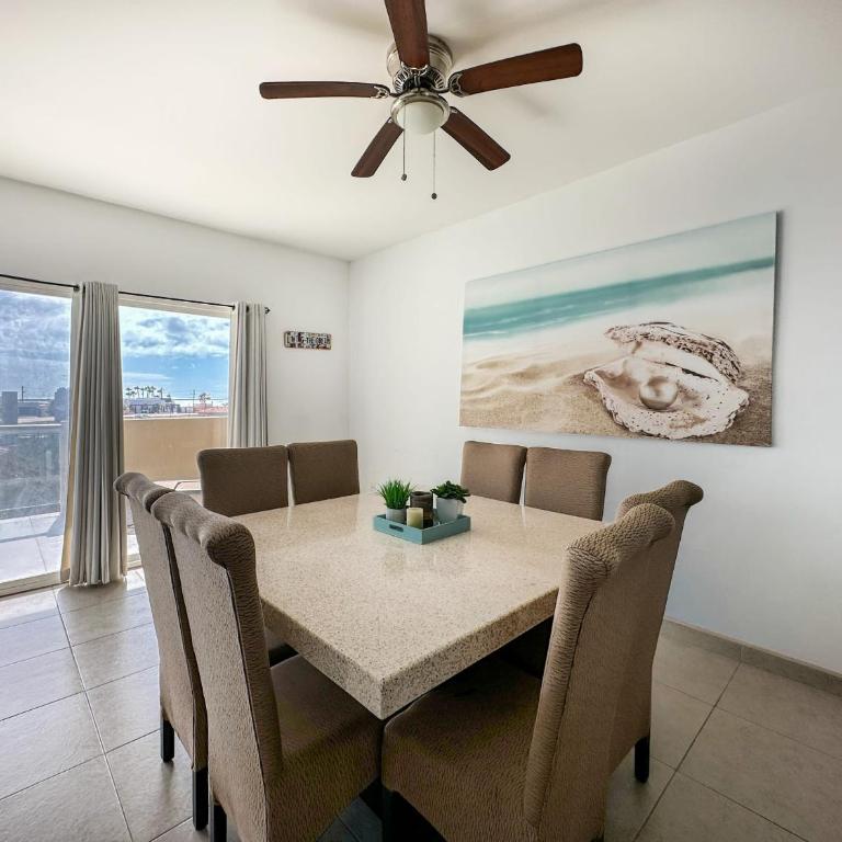 Spacious 2BR Condo with Great Views N302 - Apartamento - 4