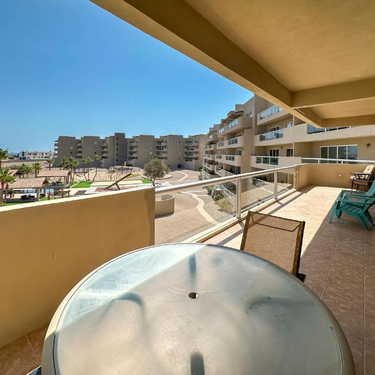 Relaxing Getaway 2BR Condo E402 - Apartamento - 22