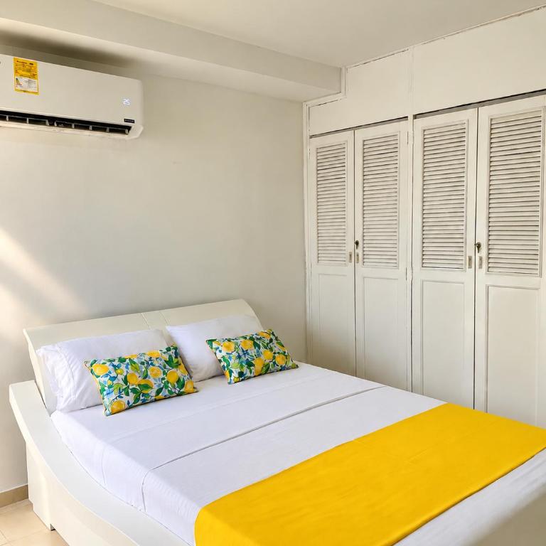 Apartamento Cartagena Plaza de Toros - Habitación Triple con vistas al jardín - 8