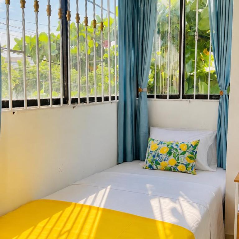 Apartamento Cartagena Plaza de Toros - Habitación Triple con vistas al jardín - 11