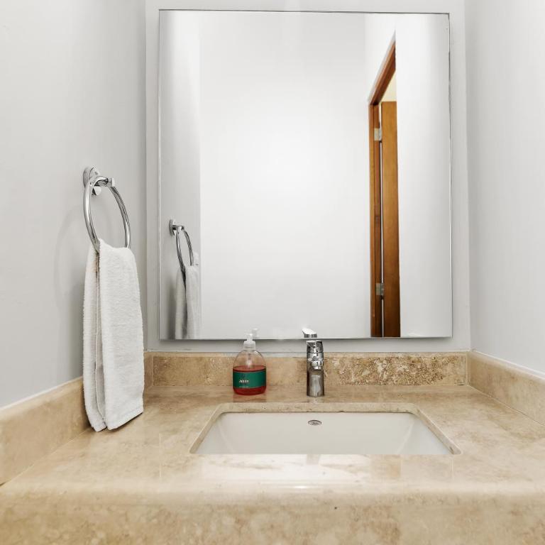 Colón by Homi Rent - One-Bedroom Apartment - 12