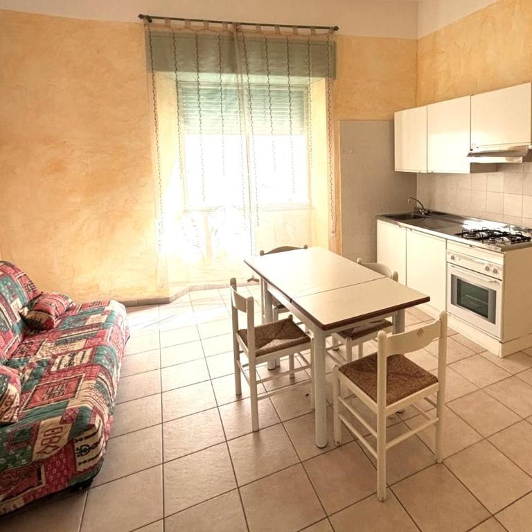 La Piazzetta Centrale - Appartamento con 1 Camera da Letto - 2