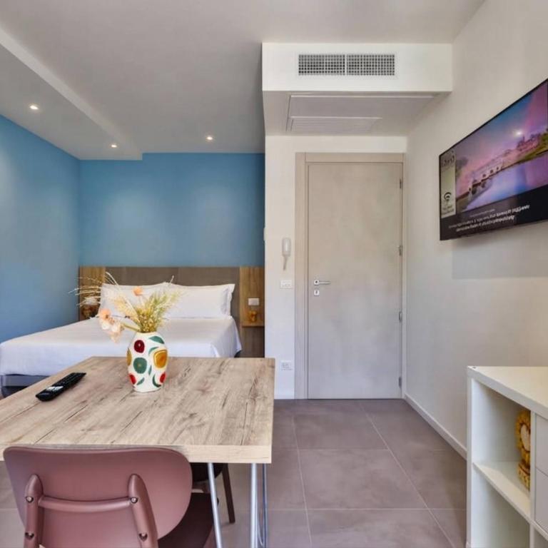 Apho Apartment Hotel - Monolocale con Balcone - 11