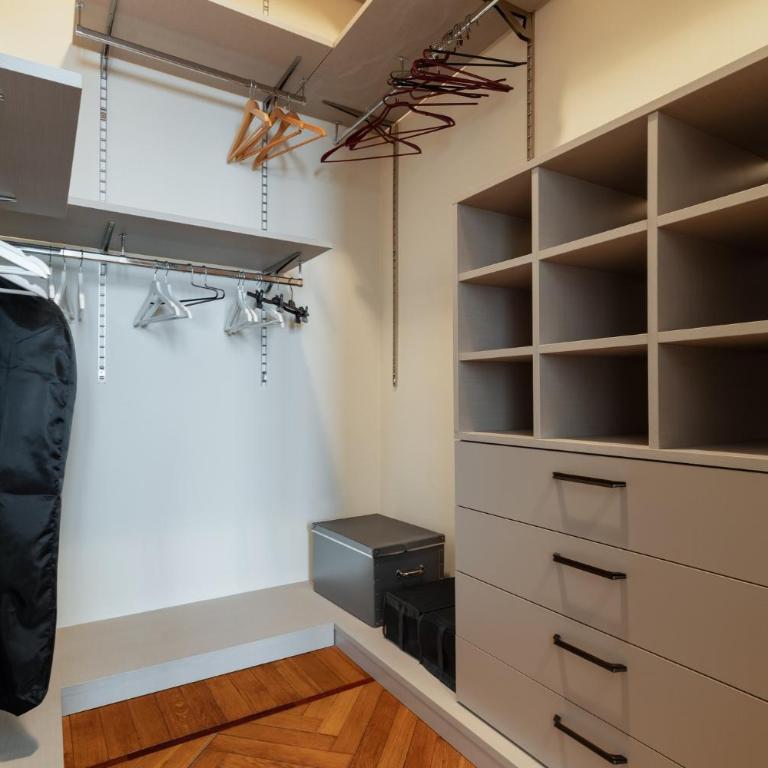 GuestHost - Enchanting Roomy Apartment in Milano - Appartamento con 2 Camere da Letto - 16