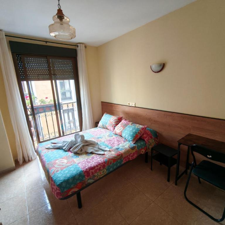Hostal Huespedes Toledo - Camera Matrimoniale con Servizi Igienici in Comune - 2