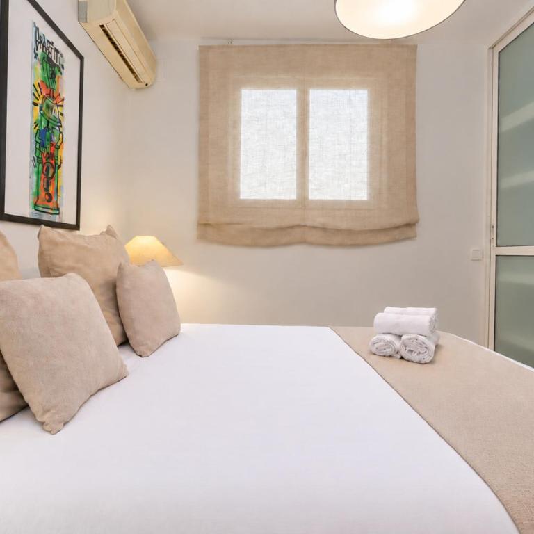 Ático con terraza privada frente a la Catedral - Apartamento - 8