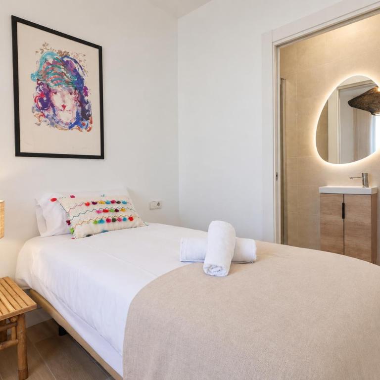 Ático con terraza privada frente a la Catedral - Apartamento - 4